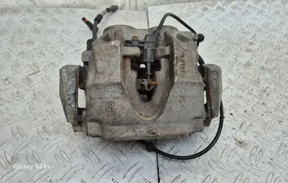 Mercedes-Benz GLE (W166 - C292) Front brake caliper 4896