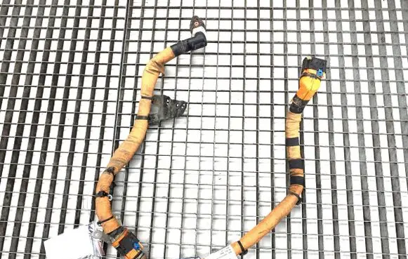 Renault Arkana High voltage cable 240413123R