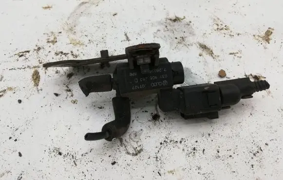 Seat Alhambra (Mk1) Turbo solenoid valve 037906283 72809800