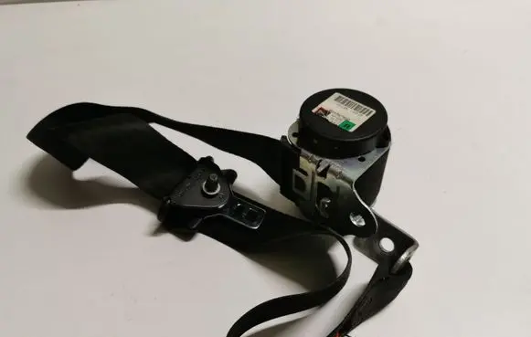 Ford Focus C-MAX Middle seatbelt (rear) 3M51R611B68