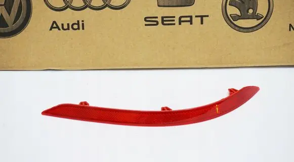 Volkswagen Multivan T7 Rear tail light reflector NOWY