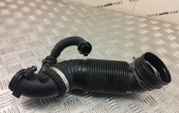 Audi Q3 8U Air intake hose/pipe 5N0129654E 5N0129656D
