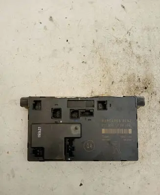 Mercedes-Benz E W211 Door control unit/module 2118701226 00401702