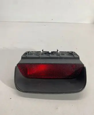 Honda CR-V Third/center stoplight P2076 P6369