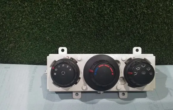 Renault Master III Climate control unit 275700007R