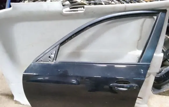 BMW 5 E60 E61 Front door