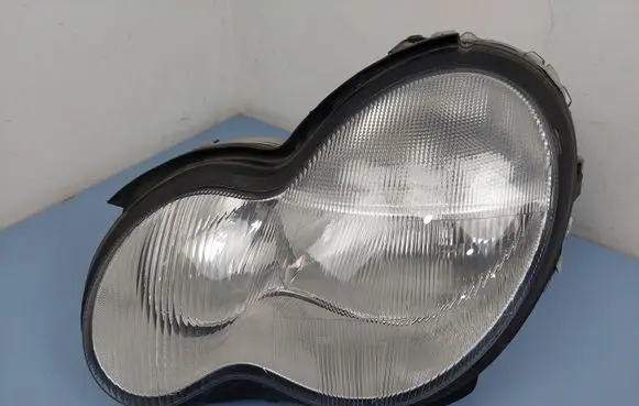 Mercedes-Benz C W203 Headlight/headlamp A2038200961 0302481001