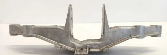 Engine mounting bracket