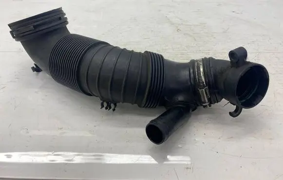 Volkswagen Sharan Air intake hose/pipe 5N0129858