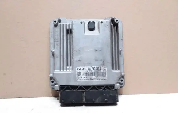 Skoda Octavia Mk3 (5E) Engine control unit/module 04L907309D 0281018498
