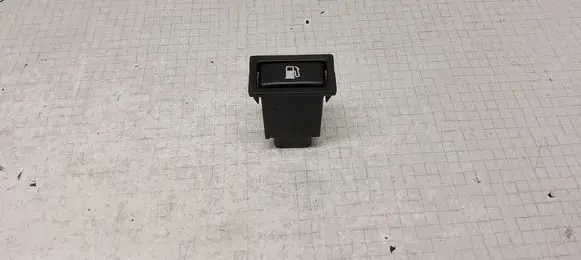 Toyota Avensis T250 Fuel tank opening switch 156795 5560B36