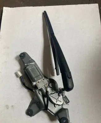 Suzuki Grand Vitara II Rear window wiper motor 2596000632