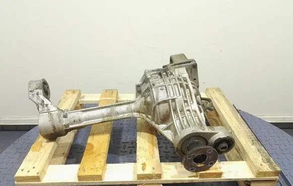 Nissan King Cab, Navara Front differential 