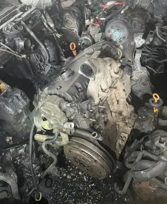 Volkswagen Transporter - Caravelle T5 Engine AXB