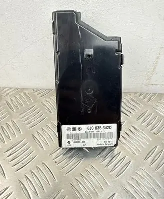 Seat Ibiza IV (6J,6P) USB socket connector 6J0035342D 7669707542 100000206