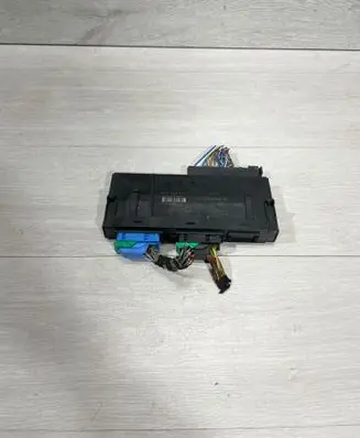 BMW 3 E90 E91 Comfort/convenience module 9267205 10681810