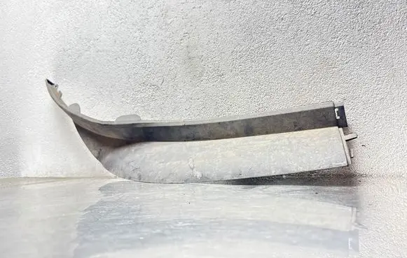 Opel Astra J Front bumper lip 13264406