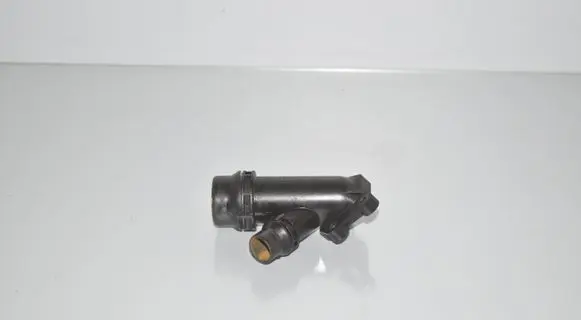 BMW 5 E60 E61 Engine coolant pipe/hose 2247744 11122247744