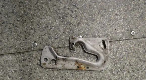 BMW 3 E30 Engine bonnet/hood lock/latch loop/hook 