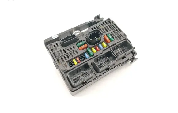 Peugeot 307 Fuse module 9656086080