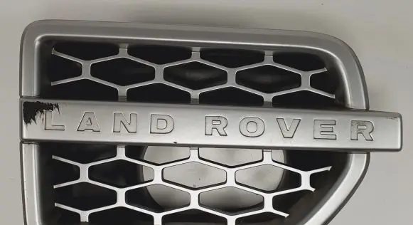 Land Rover Discovery 4 - LR4 Front bumper lower grill AH22-16A414-AAW