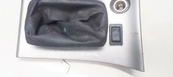 Toyota Corolla E120 E130 Gear shifter surround trim plastic 8185