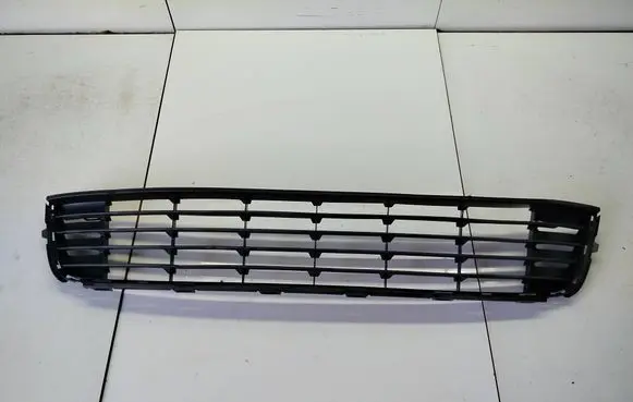 Volkswagen Touran II Front bumper lower grill 1T0853677D