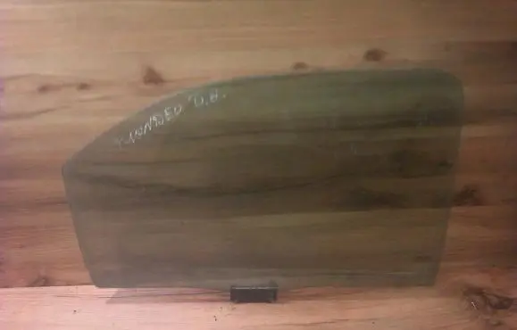 Ford Mondeo MK I Rear door window glass 