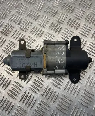 Chrysler Voyager Sliding door motor U10724h