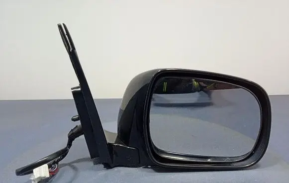 Cadillac SRX Front door electric wing mirror 