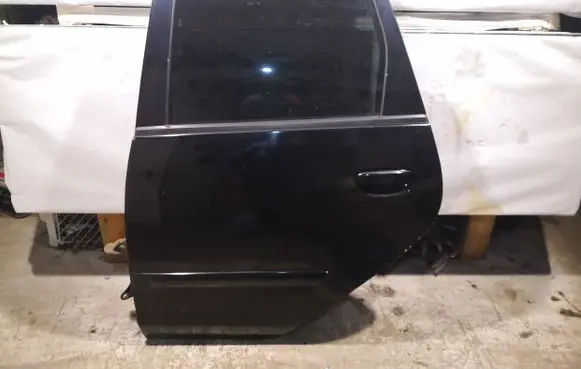 Mitsubishi Colt Rear door