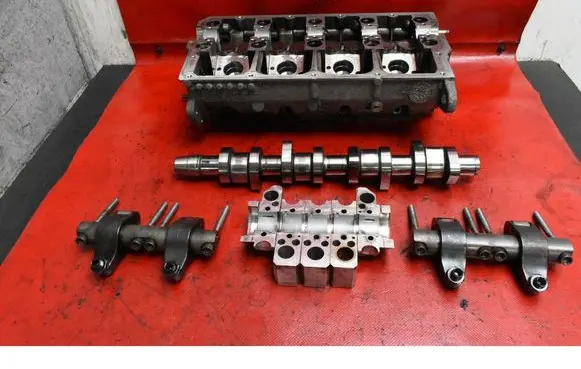 Volkswagen Golf IV Engine head 038103373R