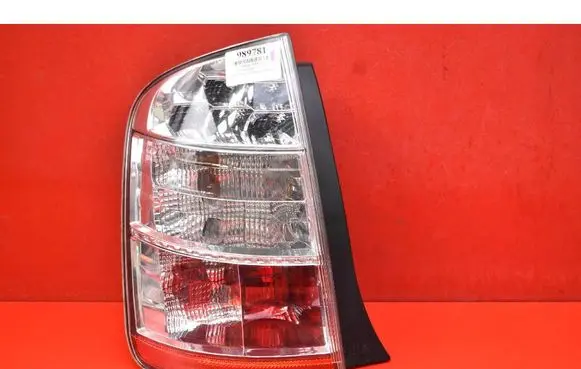 Toyota Prius (NHW20) Rear/tail lights