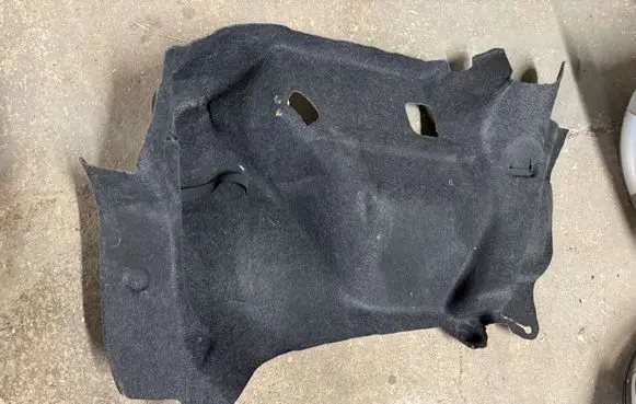 Trunk/boot side trim panel
