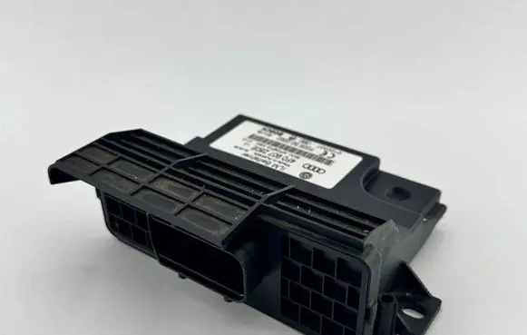 Audi Q7 4L Power management control unit 4F0907280E F005S00292 4F0910280