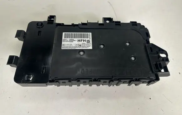 Ford Mustang VI Fuse module JR3T15604