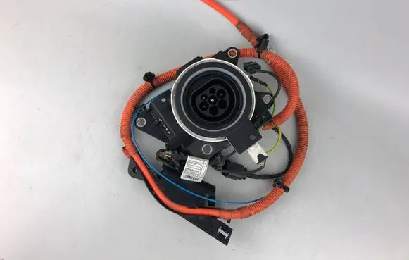 BMW 3 F30 F35 F31 Electric car charge socket 6824105 6824111 7409973