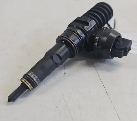 Fuel injector