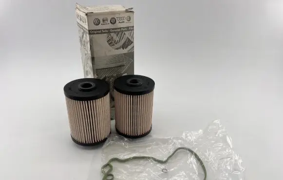 Volkswagen Phaeton Oil filter cover 7L6127434