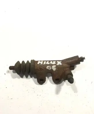 Toyota Hilux (AN10, AN20, AN30) Clutch slave cylinder 