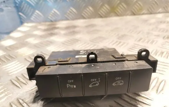 Mercedes-Benz B W245 A set of switches 1698208710