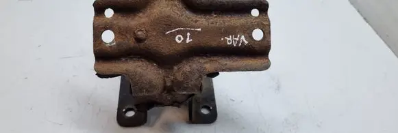 Nissan Terrano Engine mount bracket