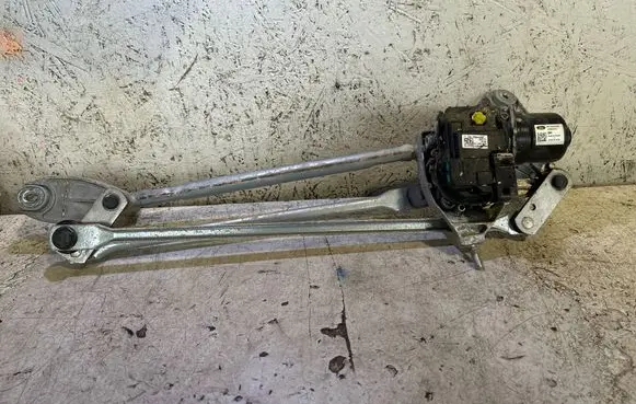 Ford Kuga III Front wiper linkage and motor M4H30570D0 2006190334 W000107332