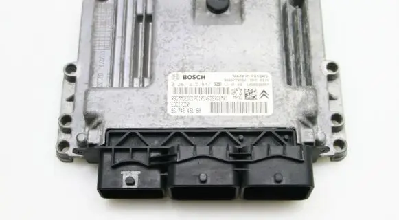 Peugeot 308 Engine control unit/module 9674245180