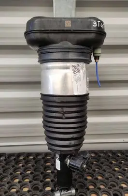 BMW X5 G05 Shock absorber/damper/air suspension 6869037