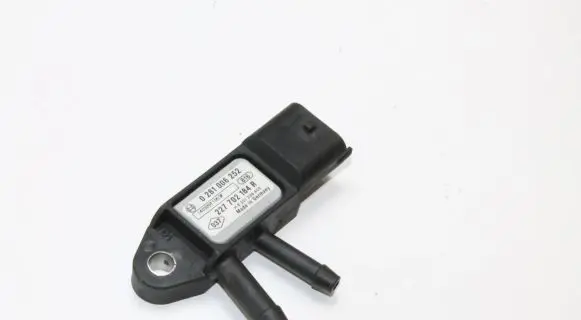 Mercedes-Benz B W246 W242 Exhaust gas pressure sensor 227702184R 0281006252