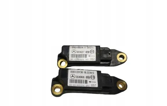 Mercedes-Benz C W203 Airbag deployment crash/impact sensor A0018204426