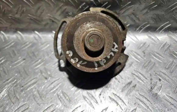 Volkswagen Golf II Water pump 052121019A