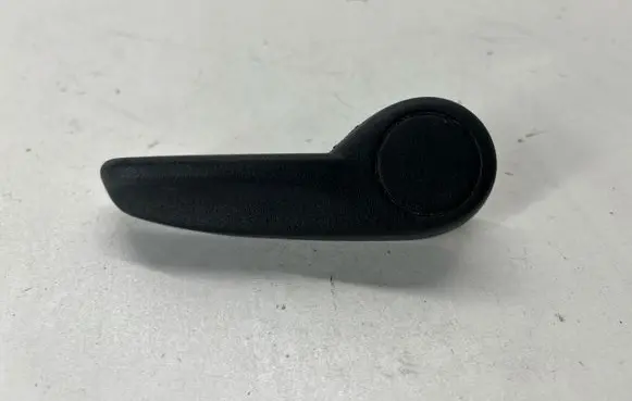 Jeep Cherokee Seat adjustment handle 1XS94TRMAA