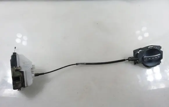 Citroen C3 Front door lock 
